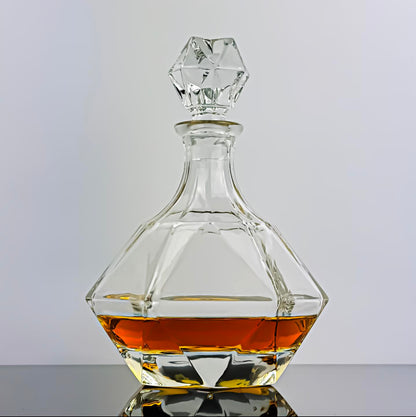 Diamondy Whisky Decanter and 4 Glass Set - Solkatt Designs 