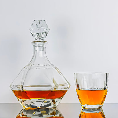 Diamondy Whisky Decanter and 4 Glass Set - Solkatt Designs 