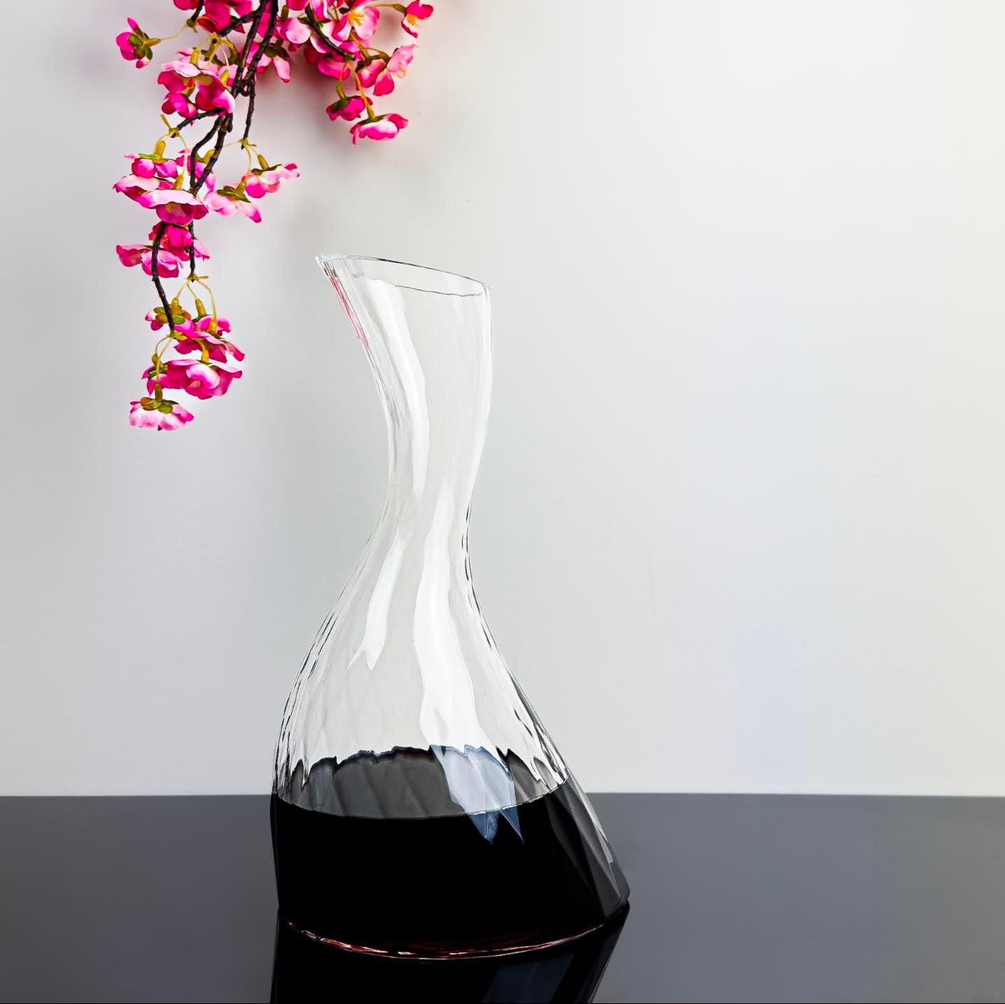 The Makai Glass Wine Decanter - Solkatt Designs 