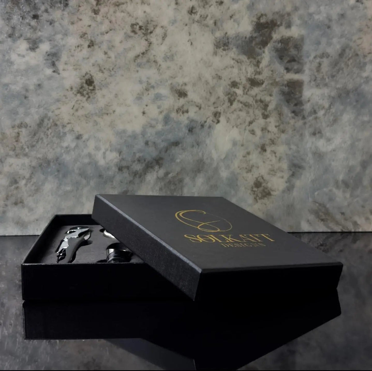 Wine/Champagne Corkscrew and Stopper set - Solkatt Designs