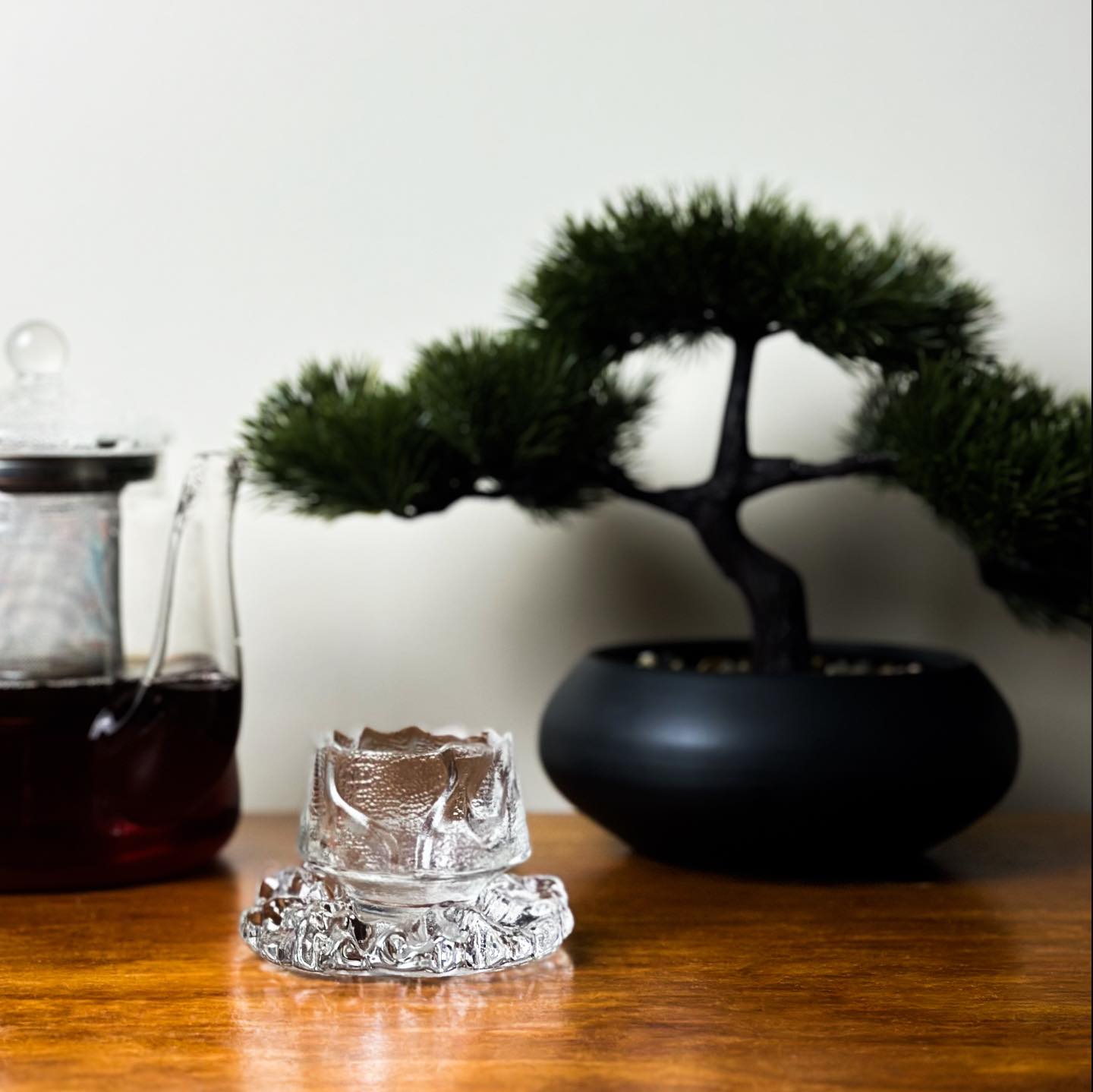 Japanese Frosted Hammer Design Glass Teacup With Saucer - Solkatt Designs 
