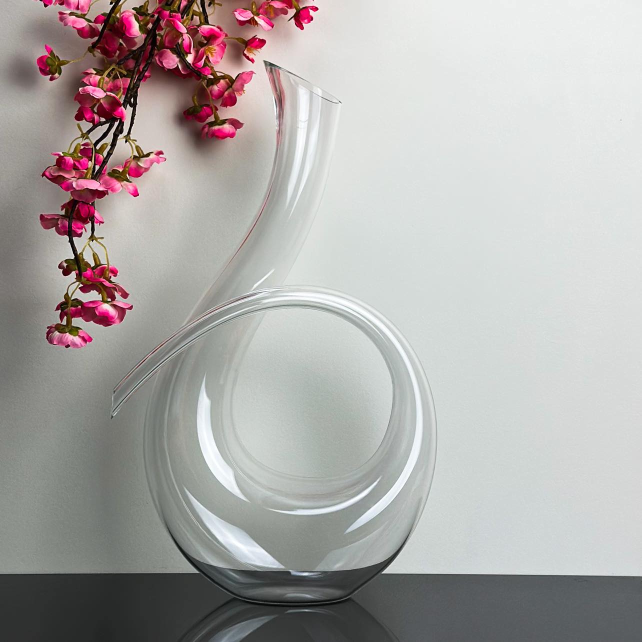 The Airlie Glass Wine Decanter - Solkatt Designs 