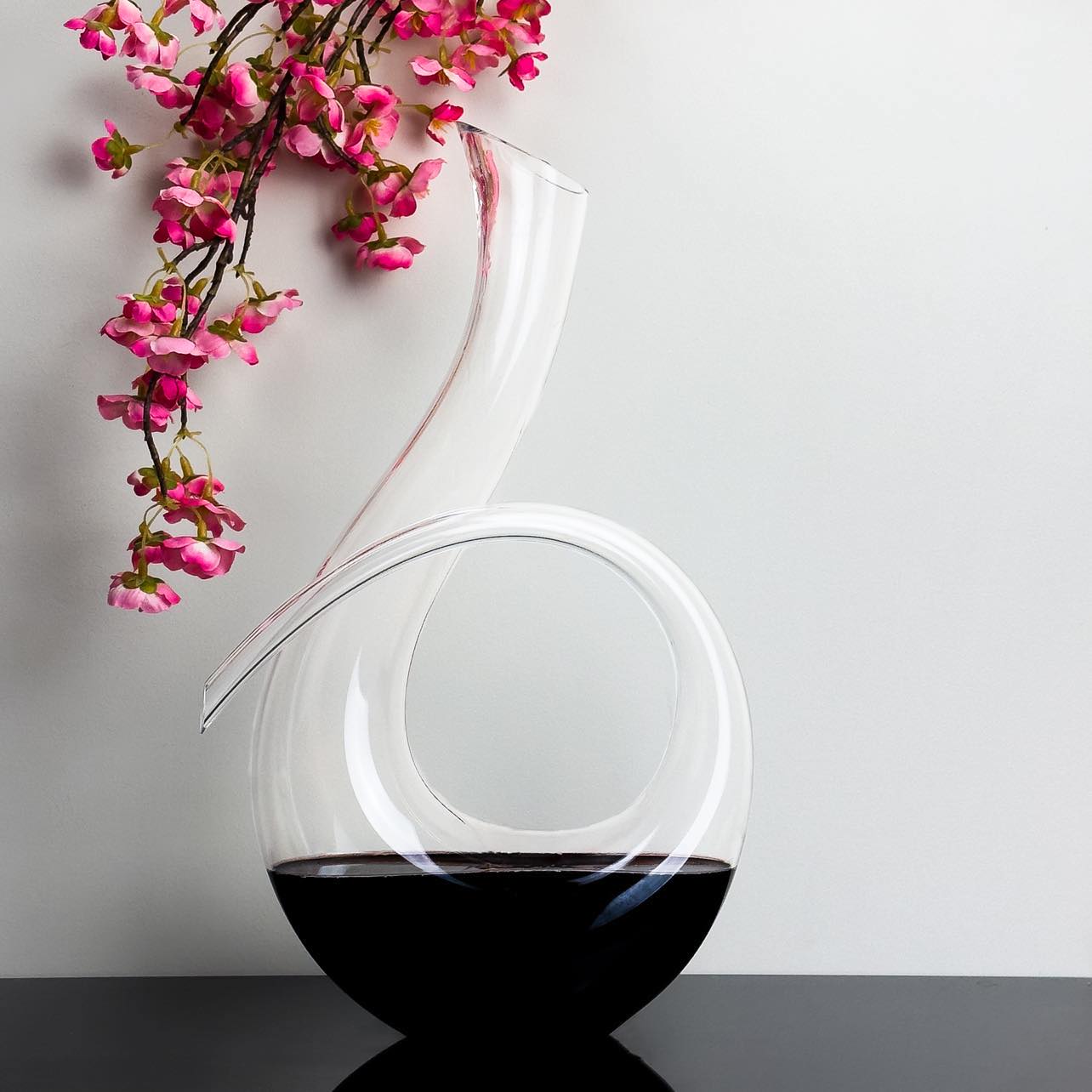 The Airlie Glass Wine Decanter - Solkatt Designs 