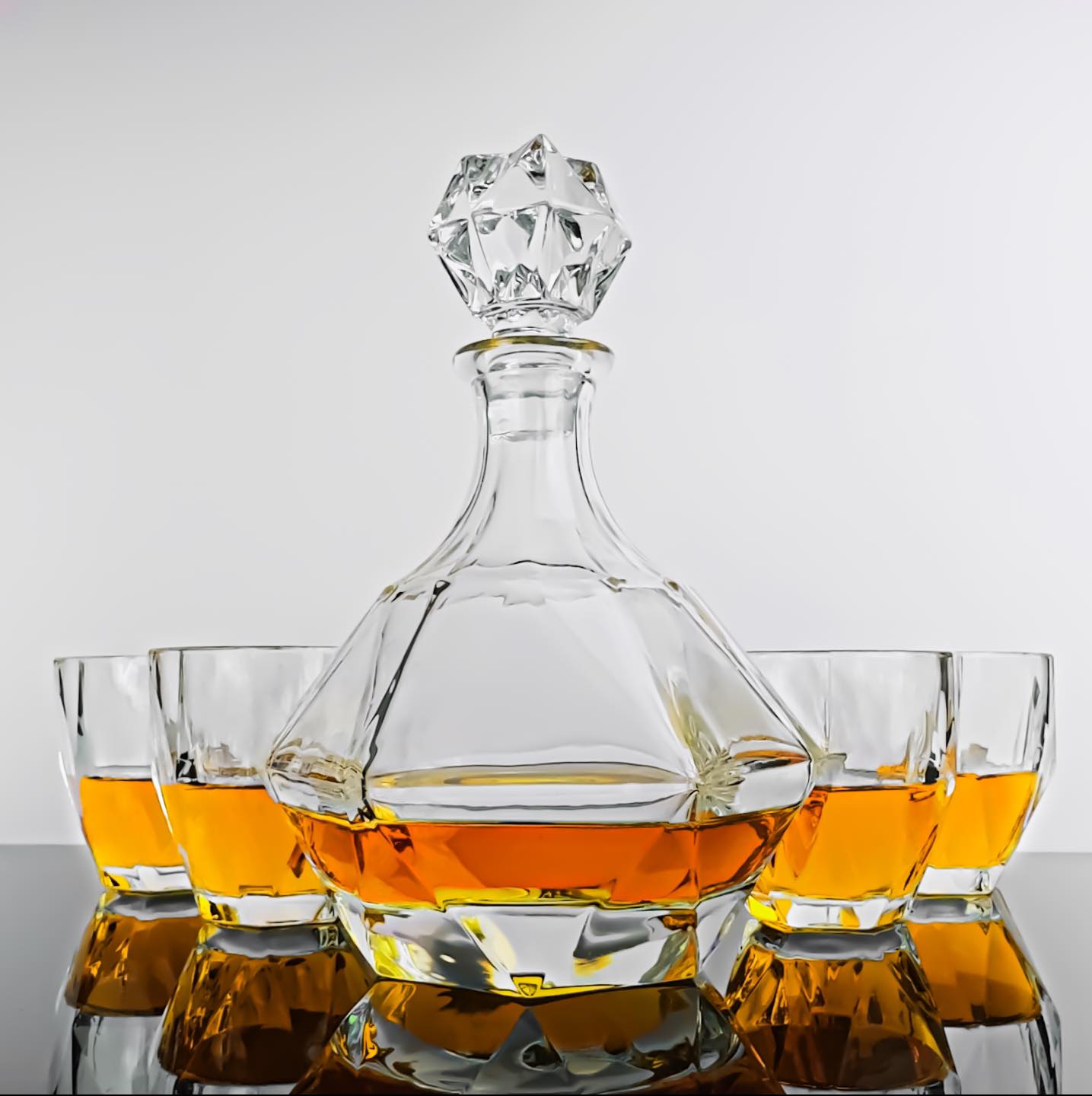 Diamondy decanter for whiskey Glassware Set Australia Solkatt Designs