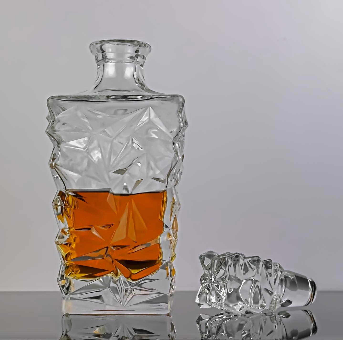 Jagged Edge Whisky Decanter and 4 Glass Set - Solkatt Designs 