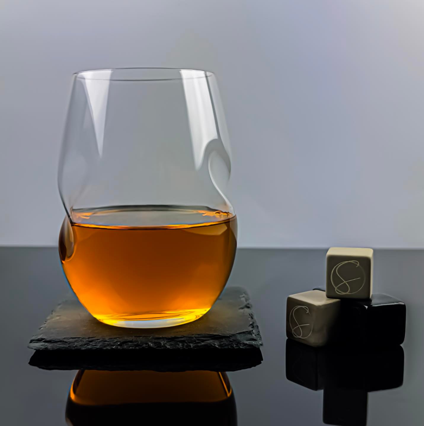Slight Twist Whisky Glass Whisky Stones