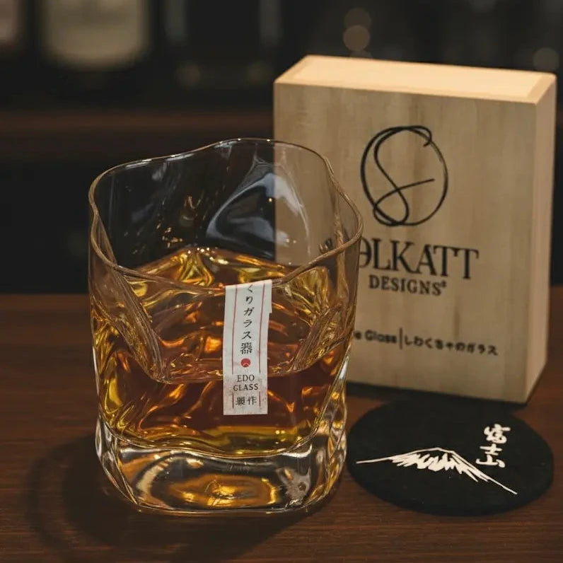 Crumple Whisky Glass presented with a wooden gift box, perfect as a stylish gift.