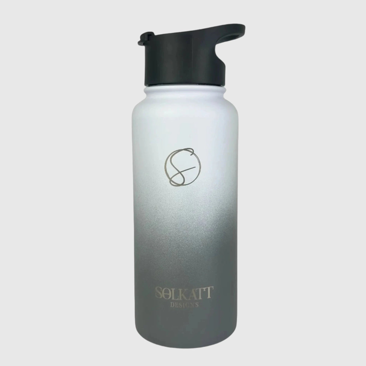 Misty Grey insulated water bottle flip top lid front view - 950ml - Solkatt Designs