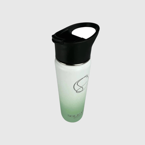 Pastel Green insulated water bottle close up of flip top lid - 650ml - Solkatt Designs