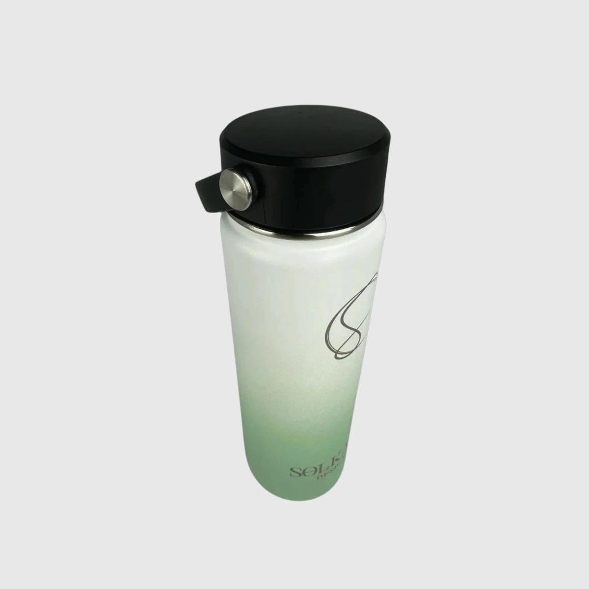 Pastel Green insulated water bottle close up of wide mouth lid - 650ml - Solkatt Designs