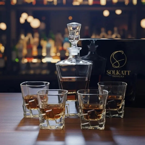 Crystal Rock Bottom decanter set with four whisky glasses inside premium magnetic black gift box — perfect whisky gift idea.