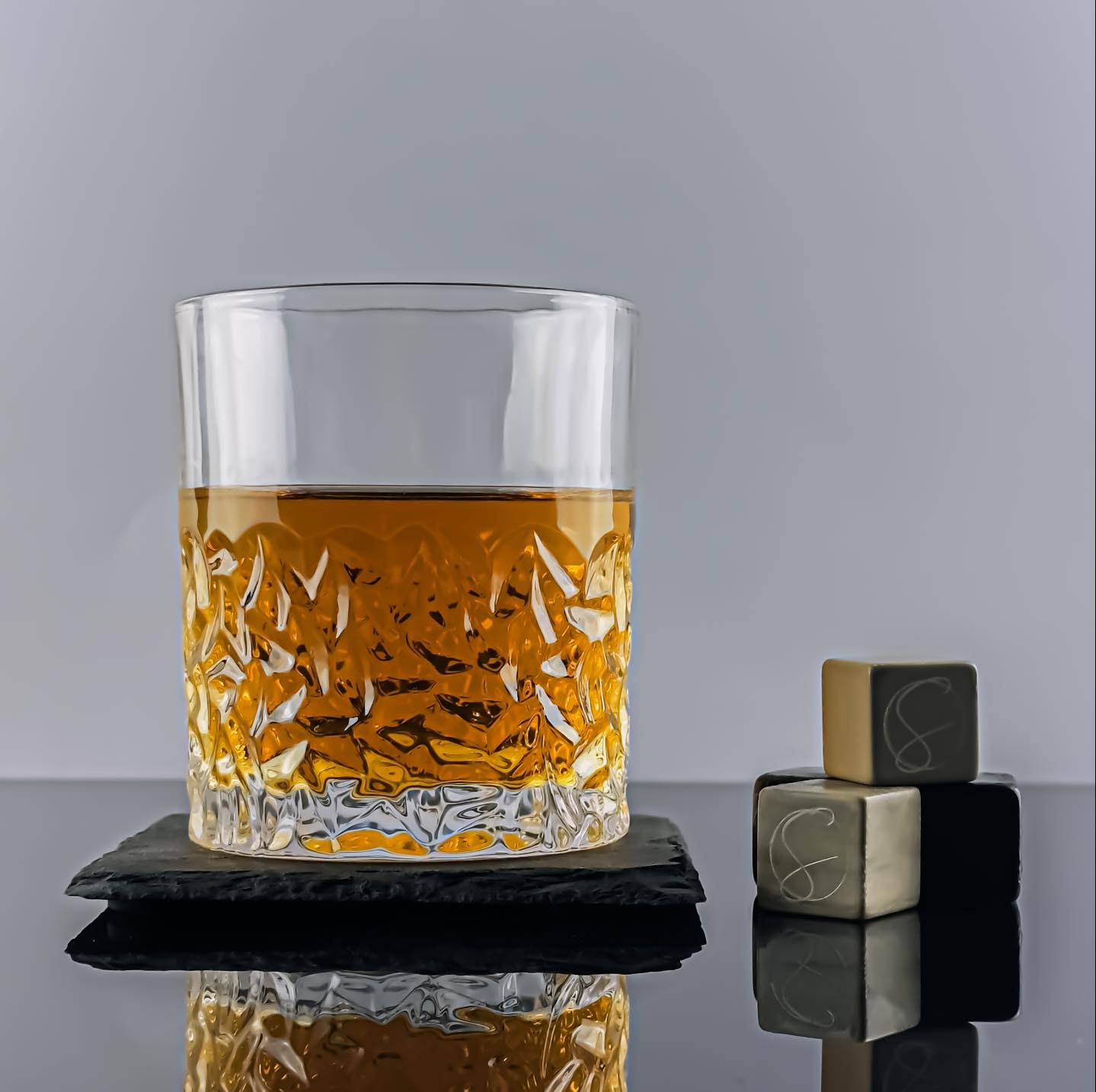 Frosted Bottom Heavy Based Whisky Glass Whisky Stones