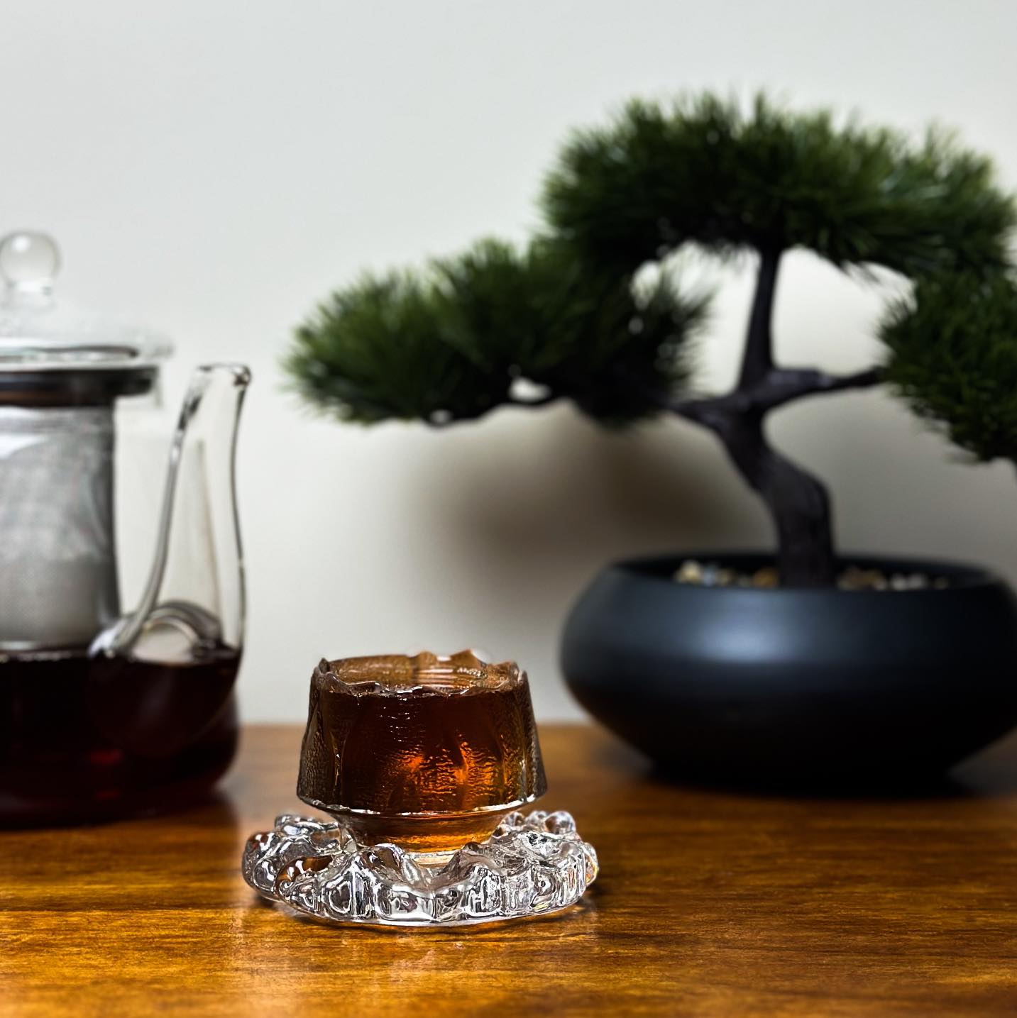 Japanese Frosted Hammer Design Glass Teacup With Saucer - Solkatt Designs 